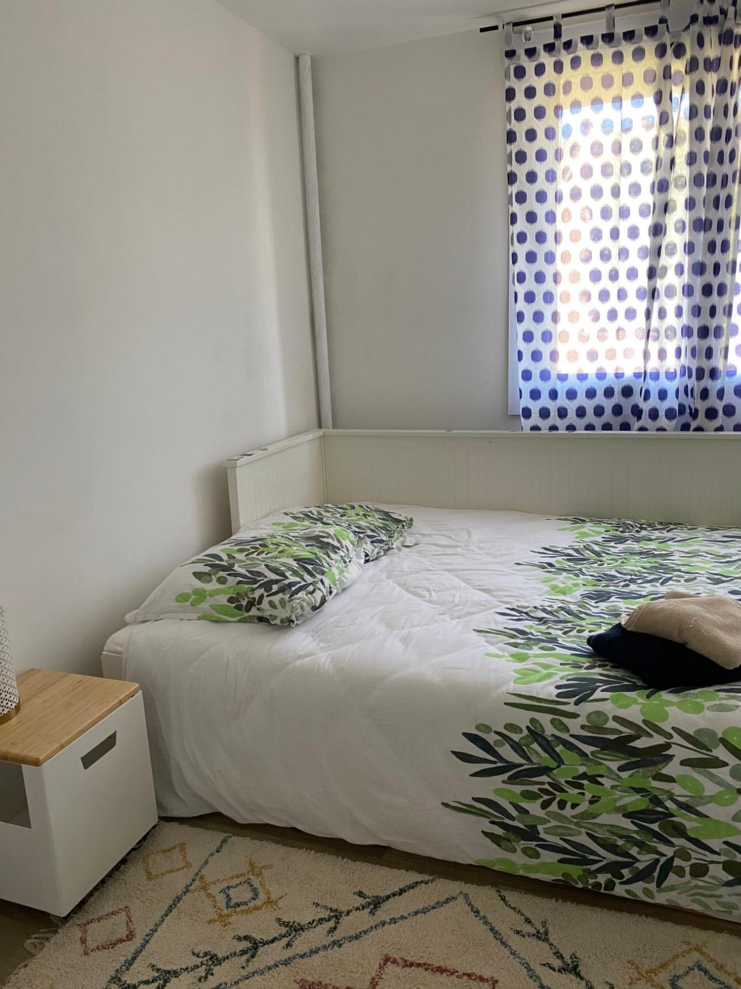 Bel Appartement Spacieux ,Convivial De 3 Chambres Avec Parking Prive Secure Caen Kültér fotó