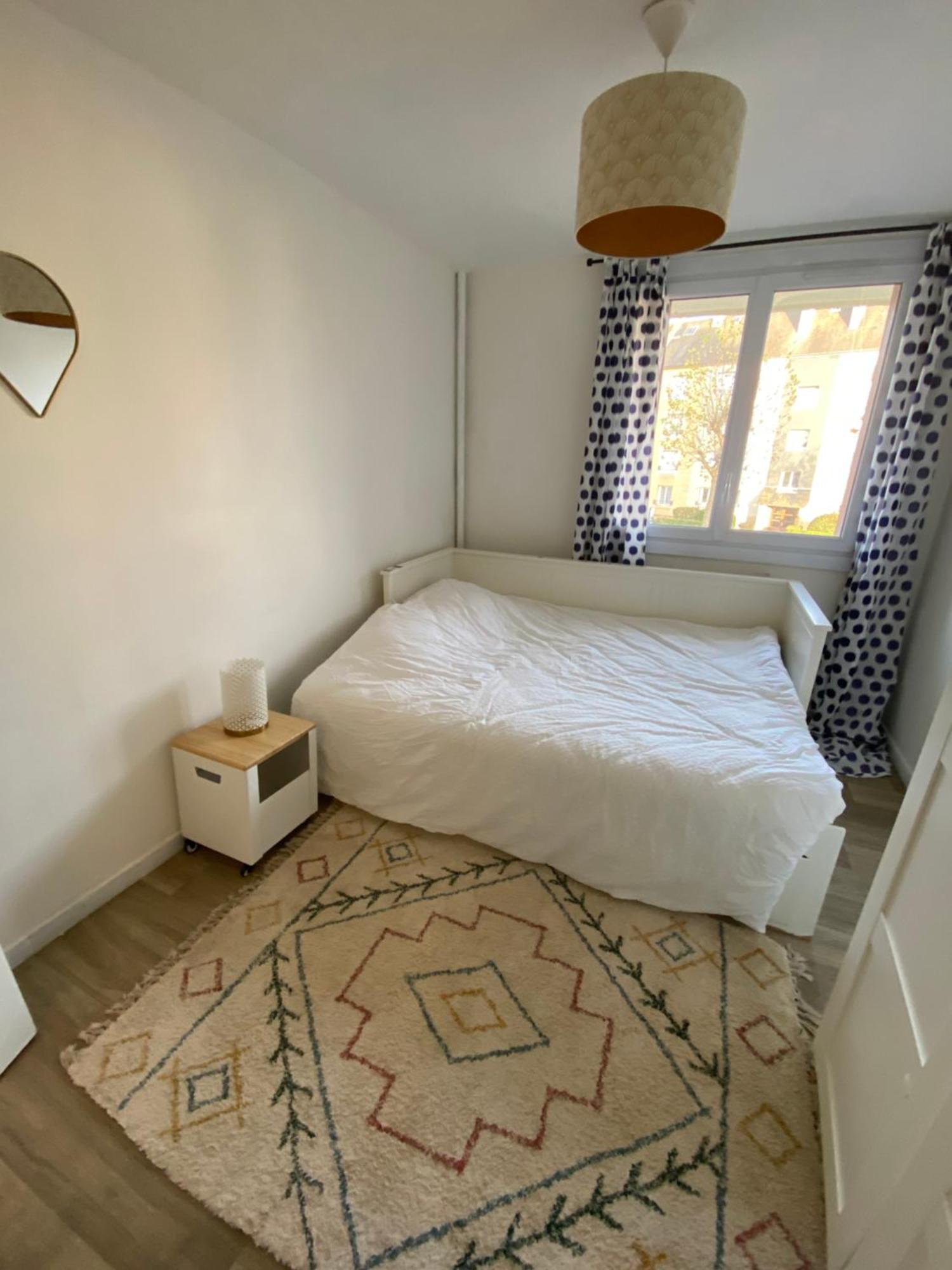 Bel Appartement Spacieux ,Convivial De 3 Chambres Avec Parking Prive Secure Caen Kültér fotó